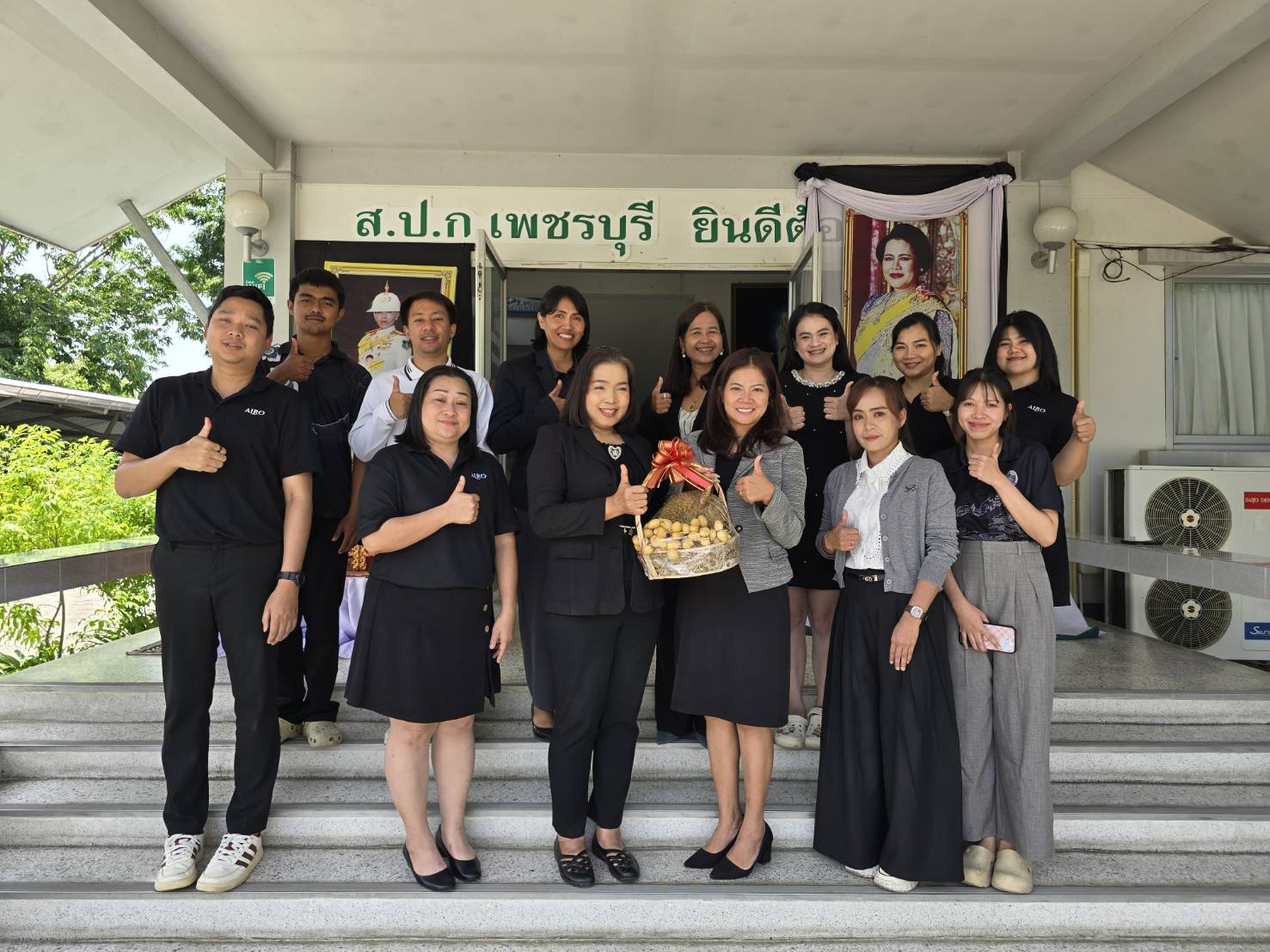 title - ปฏิรูปที่ดินจังหวัดเพชรบุรี พร้อมด้วย เจ้าหน้าที่ ส.ป.ก.เพชรบุรี ร่วมประชุมตรวจติดตามความก้าวหน้าผลการดำเนินงานตามแผนการตรวจราชการของผู้ตรวจราชการสำนักงานการปฏิรูปที่ดินเพื่อเกษตรกรรม (นางสาวพจนันท์ กองมาก) ประจำปีงบประมาณ พ.ศ. 2569 รอบที่ 2